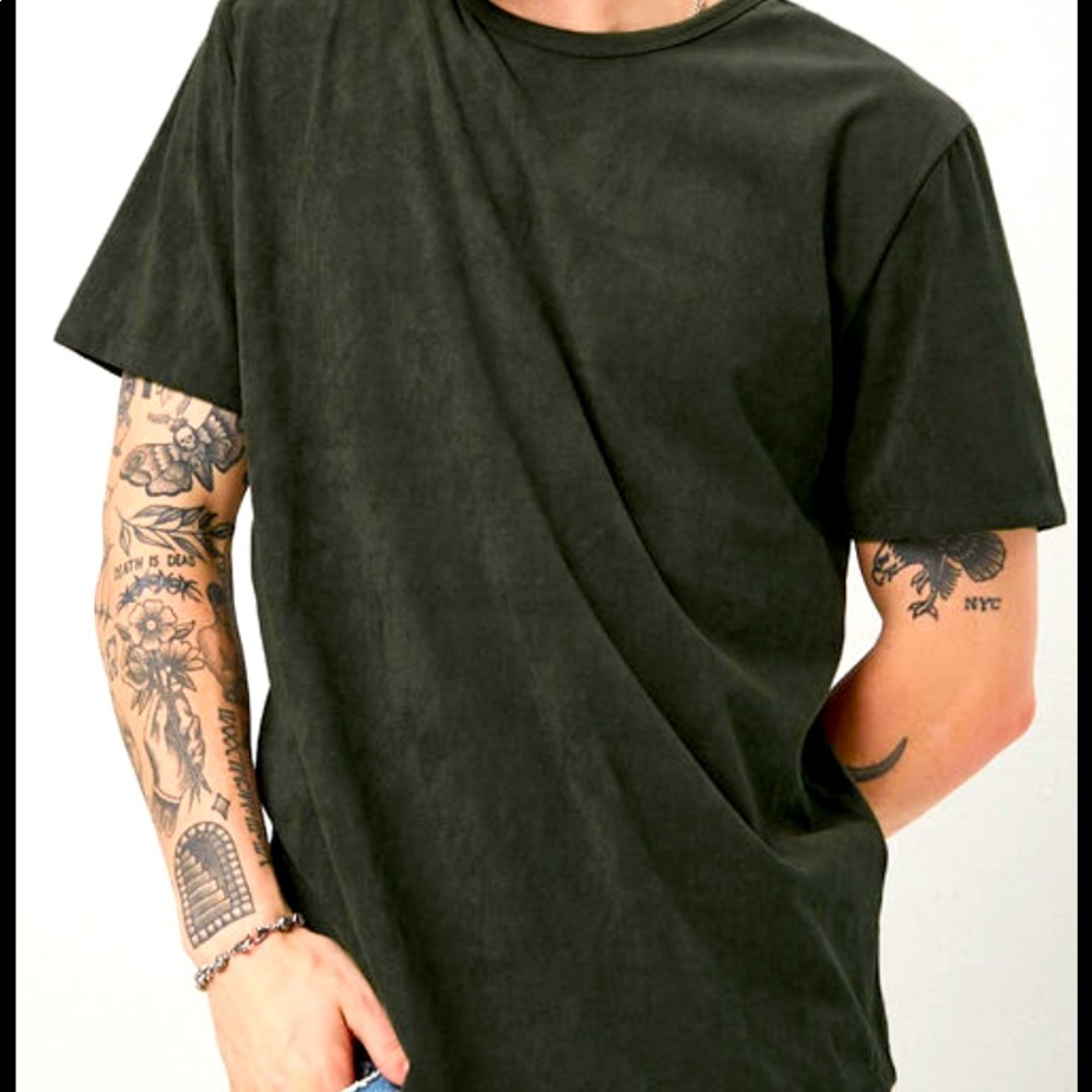 Men’s Black Faux Suede Crew Neck Tee L